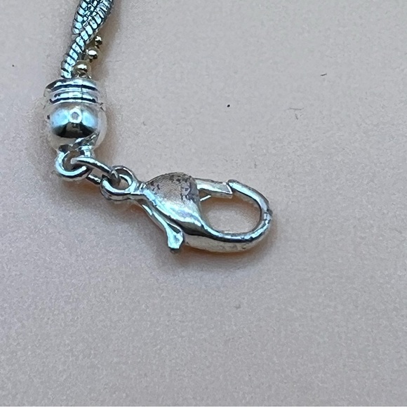 Good pre owned gold and silver tone rope style bracelet - Picture 4 of 5